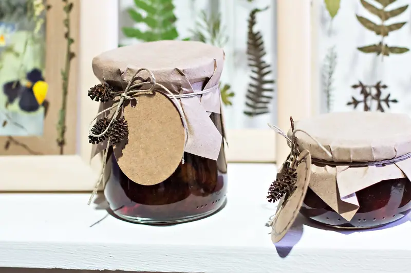 How do you make wedding favors?