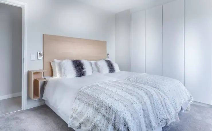 Smart adjustable bed