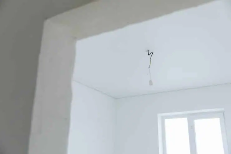 What causes smell of paint?